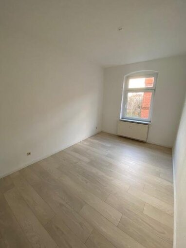 Wohnung zur Miete 282 € 2 Zimmer 47 m² 2. Geschoss frei ab sofort . . Helmholtzstraße Magdeburg 39112