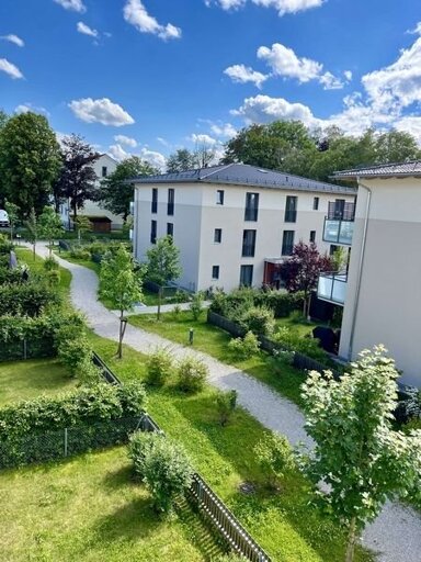 Wohnung zur Miete 700 € 4 Zimmer 95 m² frei ab sofort Am Markt 21 Höhenkirchen Höhenkirchen-Siegertsbrunn 85635