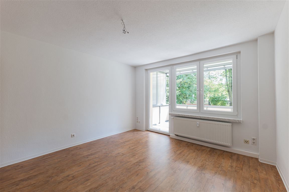 Wohnung zur Miete 293 € 2 Zimmer 49,6 m²<br/>Wohnfläche EG<br/>Geschoss ab sofort<br/>Verfügbarkeit Stollberger Straße 57 Kapellenberg 814 Chemnitz 09119