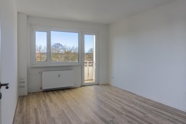 Wohnung zur Miete 490 € 4 Zimmer 76,8 m² Cölpin Cölpin 17094