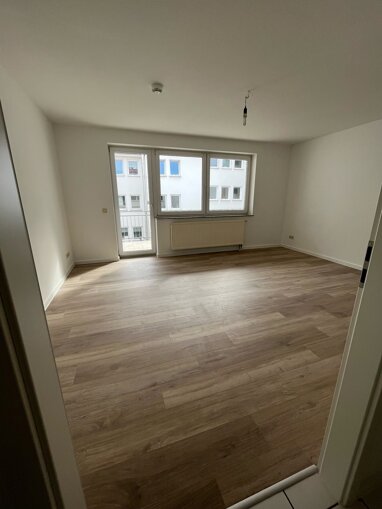 Apartment zur Miete 788 € 3 Zimmer 95,8 m² 3. Geschoss Mitte Gotha 99867