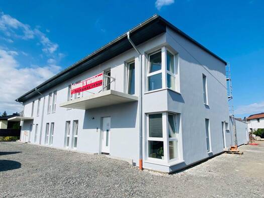 Wohnung zur Miete 405 € 1 Zimmer 47,6 m² 1. Geschoss frei ab sofort Wiesenweg 2 Oberröblingen Sangerhausen 06526