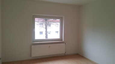 Wohnung zur Miete 265 € 2 Zimmer 45 m² 1. Geschoss August-Bebel-Str. 13 Regis-Breitingen Regis-Breitingen 04565