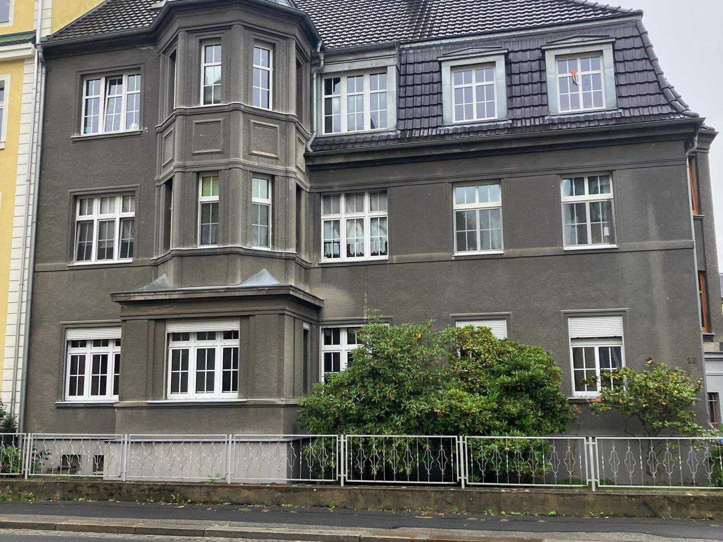 Immobilie in Zittau - saniertes 3-Familienhaus mit tollem Grundstück zu verkaufen - Bild 1