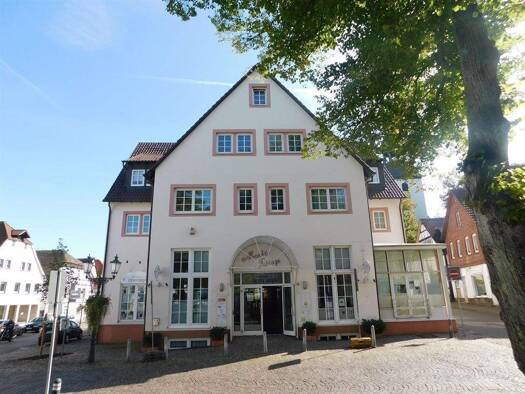 Wohnung zur Miete 363 € 2 Zimmer 66 m² frei ab 01.02.2026 Weserstraße 16 Beverungen 37688