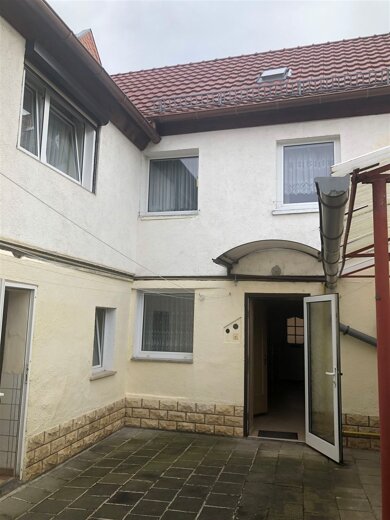 Reihenmittelhaus zum Kauf 65.000 € 6 Zimmer 120 m² 212 m² Grundstück Artern Artern 06556