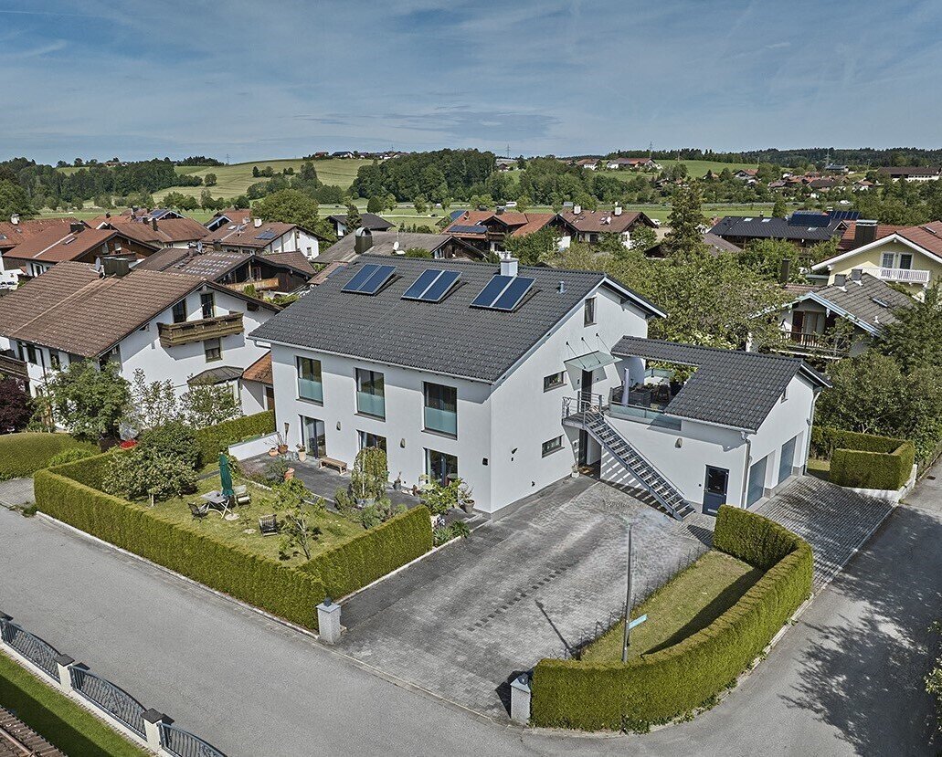 Mehrfamilienhaus zum Kauf 1.750.000 € 9 Zimmer 333 m²<br/>Wohnfläche 731 m²<br/>Grundstück Frasdorf 83112