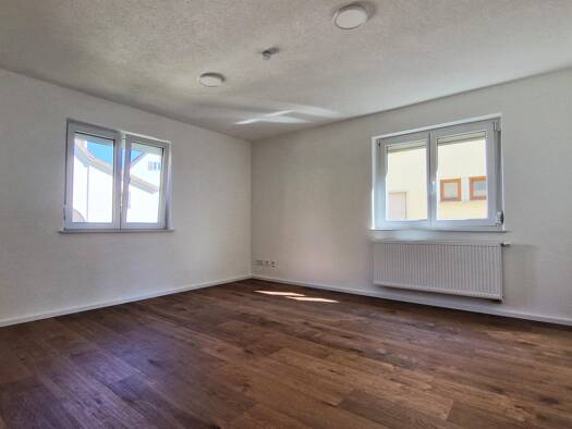 Wohnung zur Miete 1.450 € 4 Zimmer 90 m² Geschoss 2/3 frei ab sofort Stadtmitte Esslingen am Neckar 73728