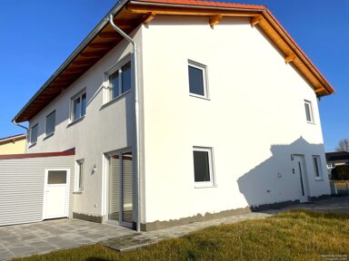 Doppelhaushälfte zur Miete 1.350 € 4 Zimmer 134,2 m² 288 m² Grundstück frei ab sofort Bruck Künzing 94550