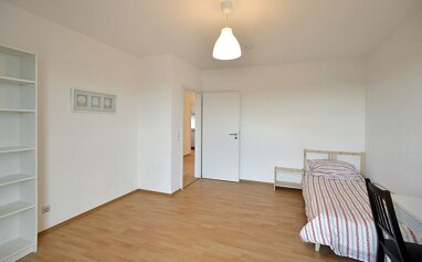 Wohnung zur Miete Wohnen auf Zeit 610 € 5 Zimmer 17 m² frei ab 13.08.2024 Renoirallee Kalbach-Riedberg Frankfurt am Main 60438