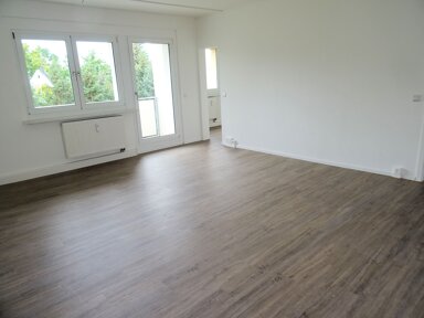 Wohnung zur Miete 485 € 4 Zimmer 79 m² 4. Geschoss frei ab sofort Werdau Werdau 08412