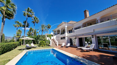 Villa zum Kauf 1.950.000 € 5 Zimmer 700 m² 2.048 m² Grundstück Estepona 29680