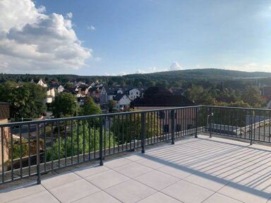 Wohnung zum Kauf provisionsfrei 230.000 € 5 Zimmer 160 m² frei ab sofort Lenzhahner Weg Niedernhausen Niedernhausen 65527