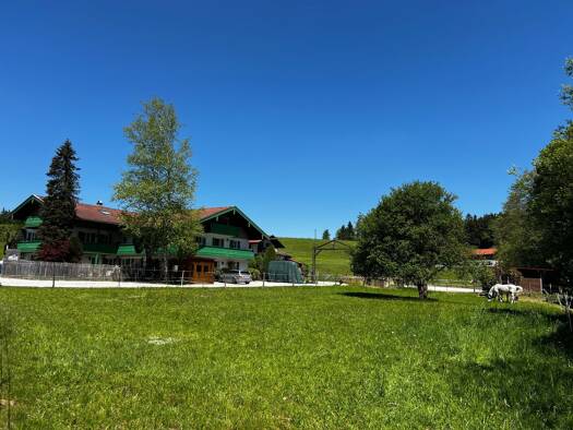 Haus zum Kauf 1.690.000 € 10 Zimmer 350 m² 9.400 m² Grundstück Pattenau 4 Pattenau Siegsdorf 83313