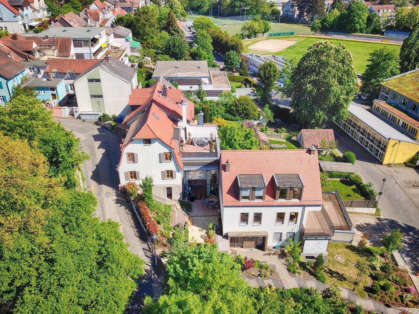 Einfamilienhaus zum Kauf Provisionsfrei 1.185.000 € 3 Zimmer 138 m²<br/>Wohnfläche 216 m²<br/>Grundstück Wahlbezirk 12 Bad Homburg 61348