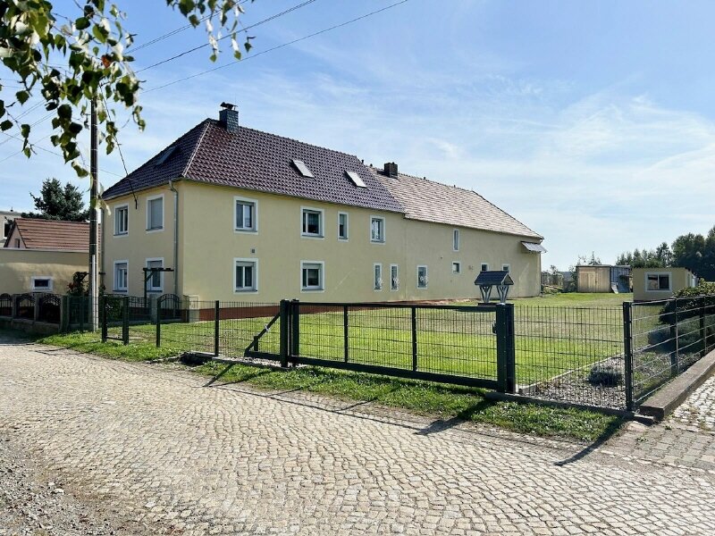 Haus zum Kauf 249.000 € 7 Zimmer 206,6 m²<br/>Wohnfläche 4.890 m²<br/>Grundstück Lindenstr. 15 Straßgräbchen Bernsdorf 02994