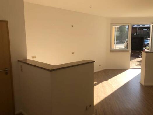 Wohnung zum Kauf 70.000 € 2 Zimmer 56 m² EG Neustadt Neustadt an der Orla 07806