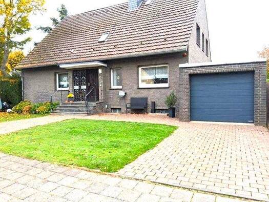 Einfamilienhaus zum Kauf 739.000 € 7 Zimmer 198 m² 720 m² Grundstück frei ab sofort Innenstadt Dinslaken 46535