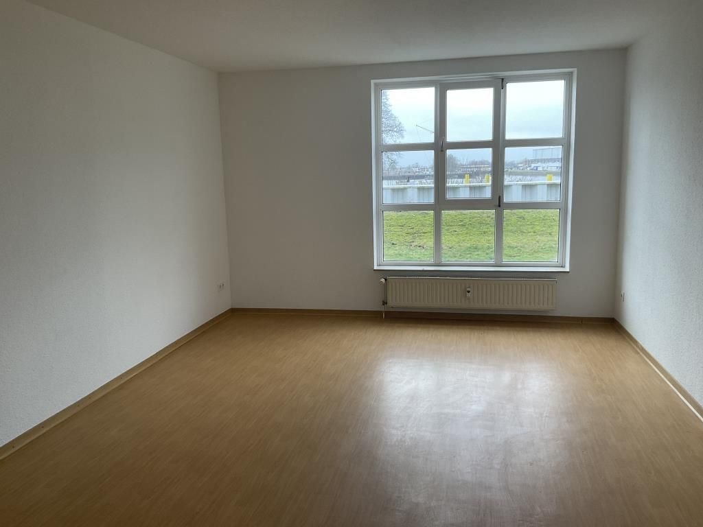 Wohnung zur Miete 548 € 3 Zimmer 80,9 m²<br/>Wohnfläche Erdgeschoss<br/>Geschoss Bürgermeister-Dehnkamp-Straße 3 Blumenthal Bremen 28277