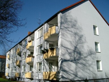 Wohnung zur Miete 549 € 3 Zimmer 58,7 m² 1. Geschoss frei ab 01.03.2025 Beuthener Str. 37A Mittelfeld Hannover 30519