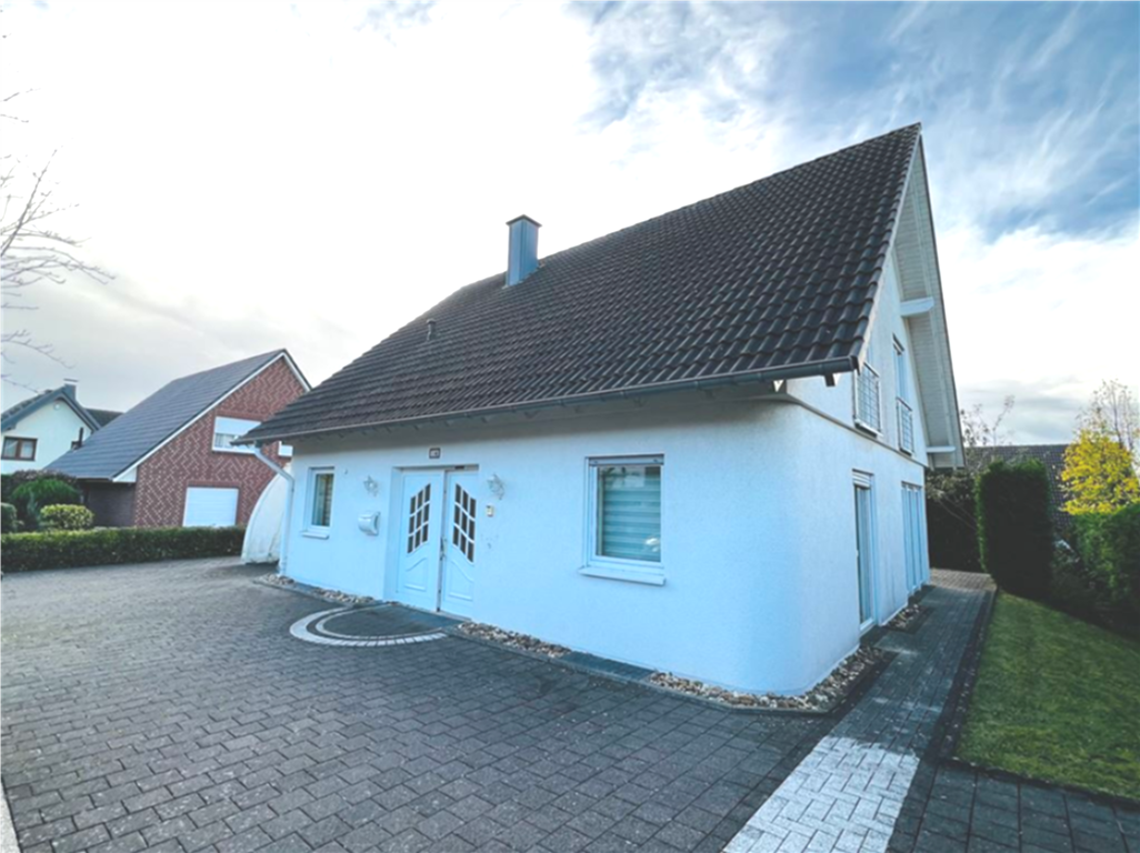 Einfamilienhaus zum Kauf 595.000 € 4 Zimmer 162 m²<br/>Wohnfläche 662 m²<br/>Grundstück Delecke Möhnesee 59519