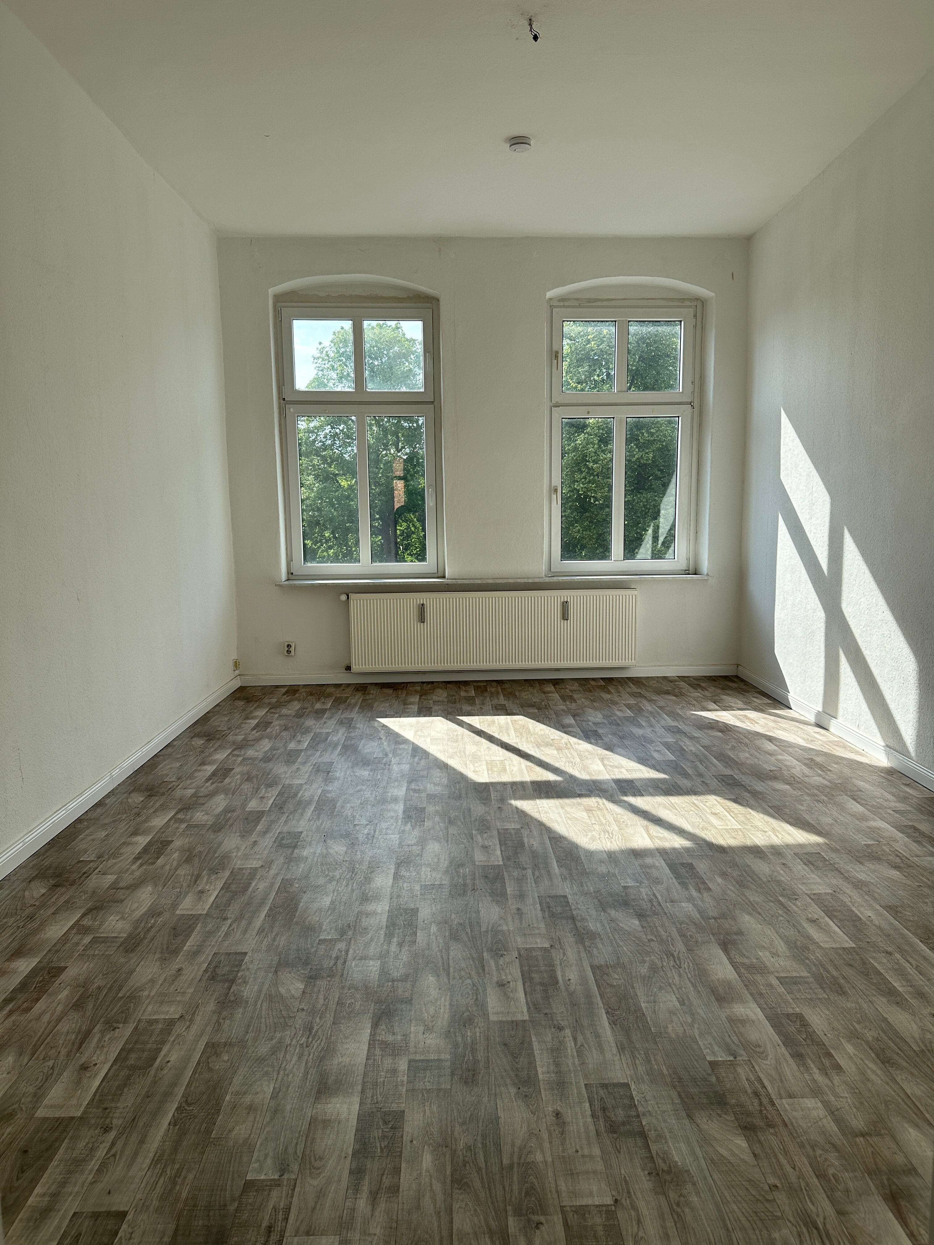 Wohnung zur Miete 632,50 € 4 Zimmer 115 m²<br/>Wohnfläche 1. Stock<br/>Geschoss Forst-Stadt Forst (Lausitz) 03149