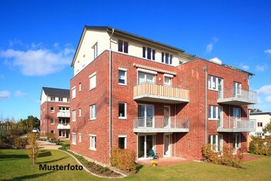 Mehrfamilienhaus zum Kauf Zwangsversteigerung 112.000 € 9 Zimmer 213 m² 207 m² Grundstück Wanheim - Angerhausen Duisburg 47249
