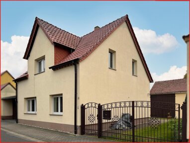 Einfamilienhaus zum Kauf 150.000 € 7 Zimmer 109 m² 749 m² Grundstück Finsterwalde Finsterwalde 03238