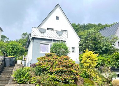 Einfamilienhaus zur Miete 980 € 5 Zimmer 122 m² (Alt-) Siegen - Häusling Siegen / Winchenbach 57074