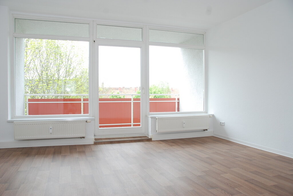 Wohnung zur Miete 435 € 3 Zimmer 67,9 m²<br/>Wohnfläche EG<br/>Geschoss 15.12.2024<br/>Verfügbarkeit Zschopauer Str. 146 Bernsdorf 420 Chemnitz 09126