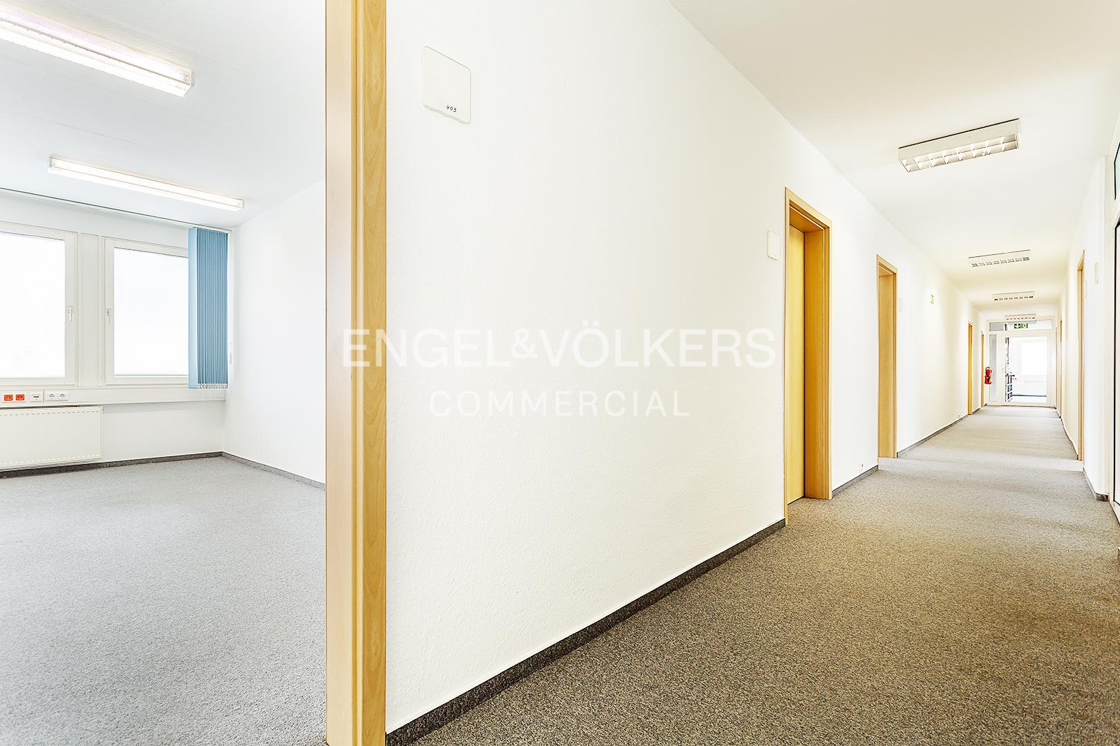 Büro-/Praxisfläche zur Miete 15 € 2.461,8 m²<br/>Bürofläche ab 244,2 m²<br/>Teilbarkeit Schönefeld Schönefeld 12529