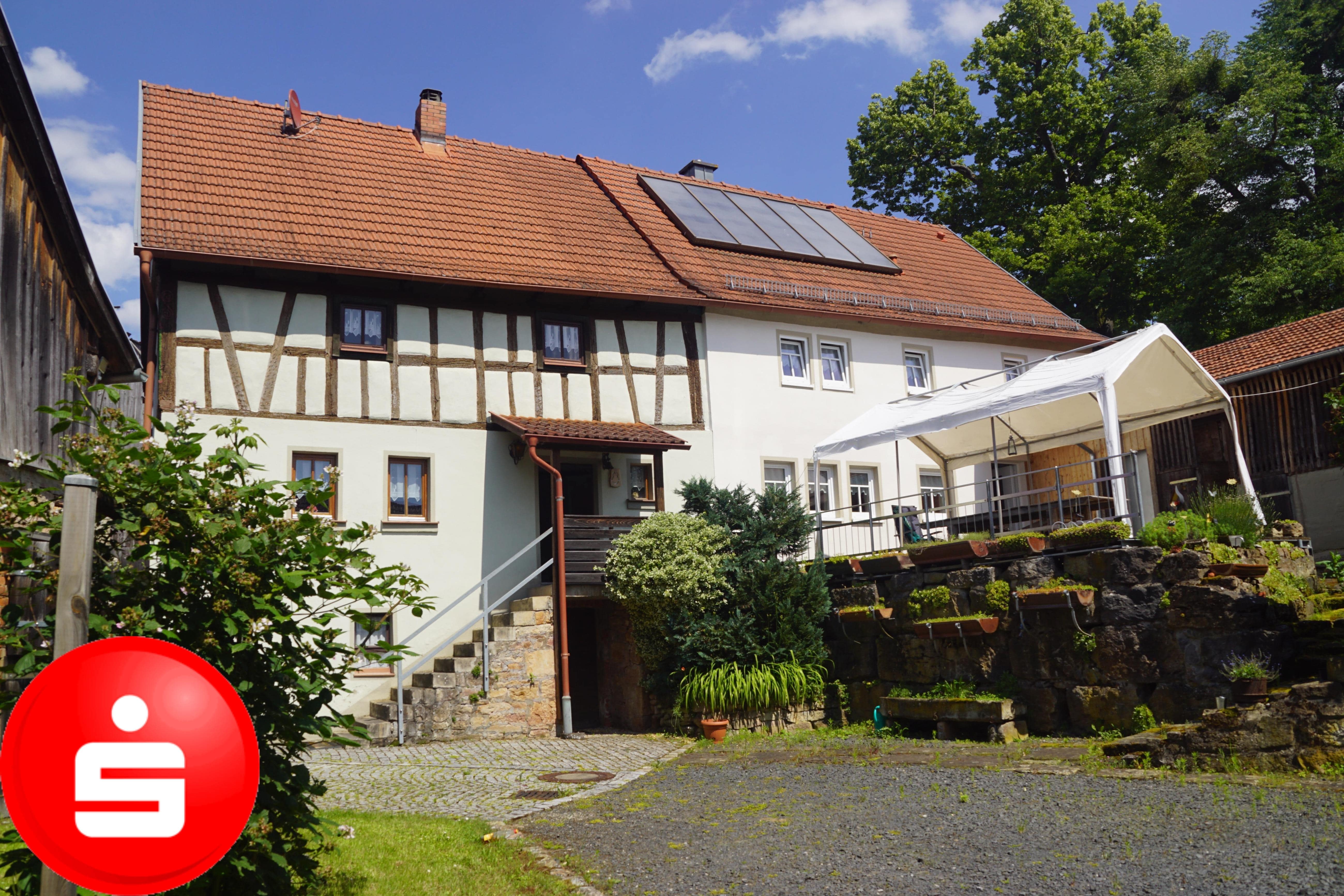 Einfamilienhaus zum Kauf 289.000 € 6 Zimmer 268 m²<br/>Wohnfläche 1.677 m²<br/>Grundstück Unterwaldbehrungen Bastheim 97654