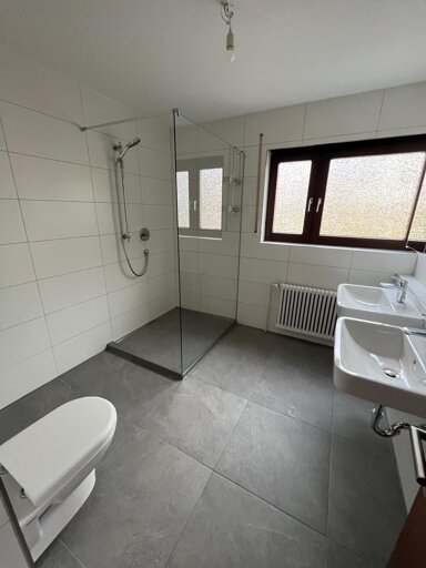 Doppelhaushälfte zur Miete 1.900 € 5,5 Zimmer 155 m² 280 m² Grundstück frei ab sofort Nellingen Ostfildern 73760