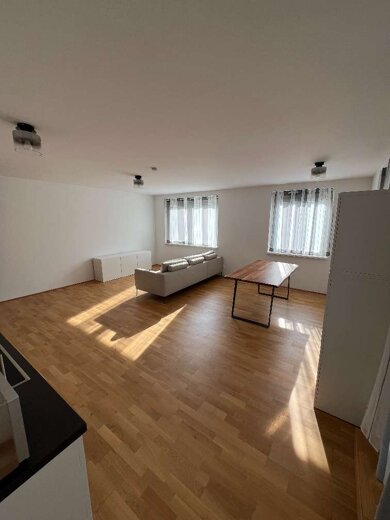 Studio zur Miete 835 € 2 Zimmer 59 m² 1. Geschoss Schaffhauserstrasse Seebach Zürich 8057