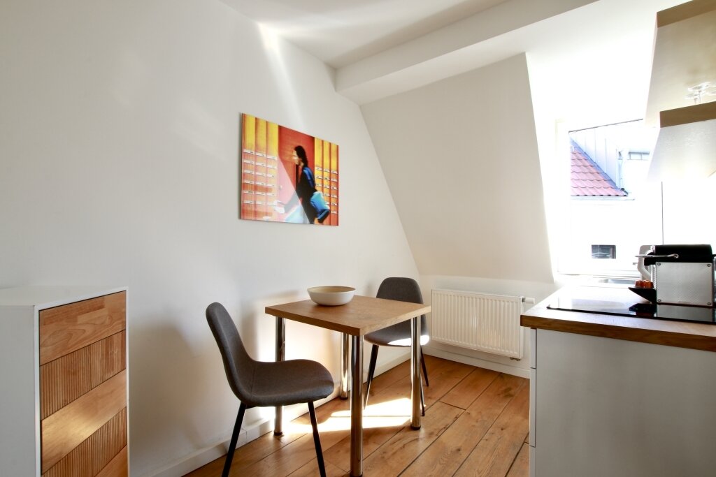 Wohnung zur Miete Wohnen auf Zeit 1.640 € 1 Zimmer 30 m²<br/>Wohnfläche 09.12.2024<br/>Verfügbarkeit Altstadt - Nord Köln 50668