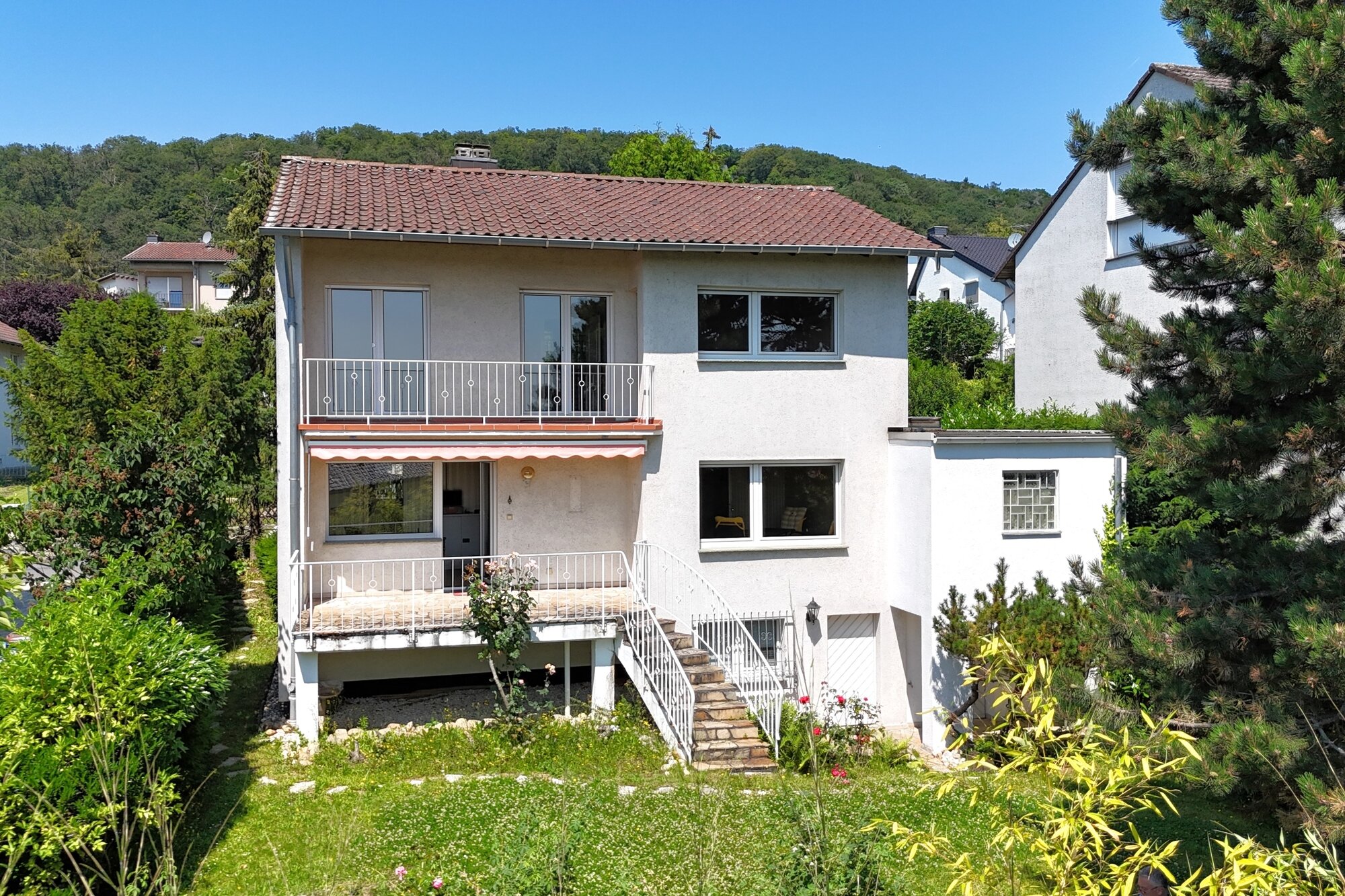 Einfamilienhaus zum Kauf 699.000 € 5 Zimmer 115 m²<br/>Wohnfläche 369 m²<br/>Grundstück Hofheim Hofheim am Taunus 65719