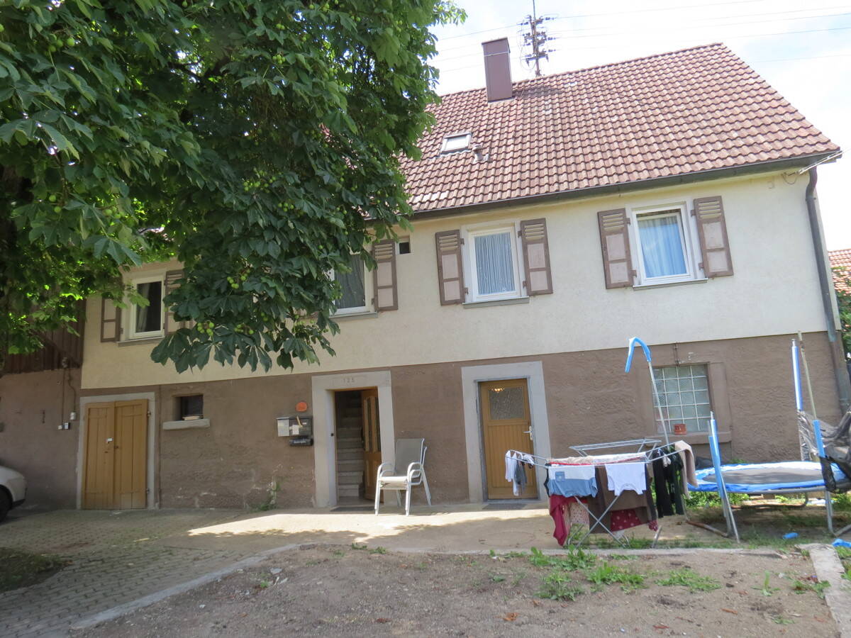 Platz für 2 Familien + Grosser Scheune - Renovierungsbedüftiges Haus in Onolzheim zu verkaufen