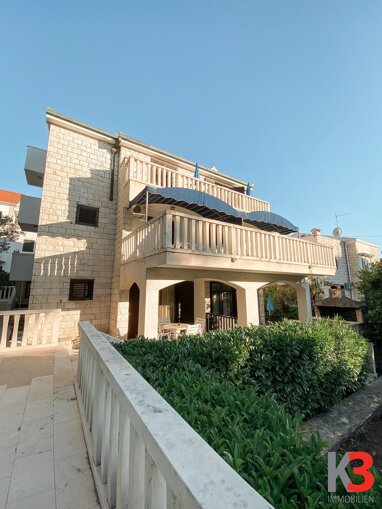 Villa zum Kauf 1.050.000 € 9 Zimmer 370 m² 616 m² Grundstück Supetar 21400
