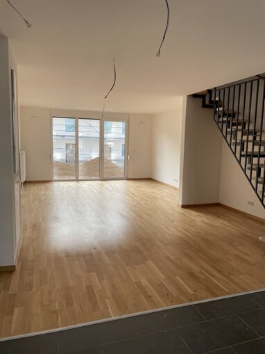 Haus zum Kauf Provisionsfrei 400.000 € 5 Zimmer 142 m² 150 m² Grundstück Kiebitzweg 117 Nordenstadt - West Wiesbaden 65205