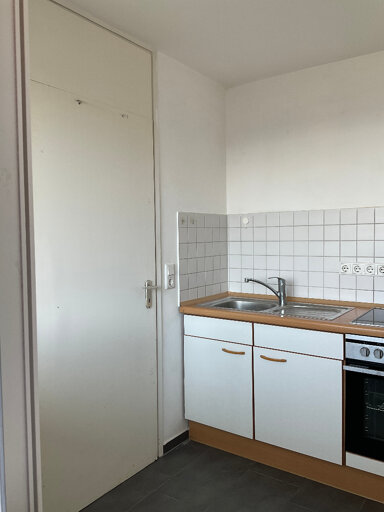 Wohnung zur Miete 448 € 1 Zimmer 35 m² 8. Geschoss frei ab 01.03.2025 Bessemerstr. 51 Schafhof Nürnberg 90411