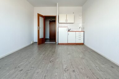 Wohnung zur Miete 158 € 1 Zimmer 25 m² 8. Geschoss Brückenstraße 2 Zentrum 012 Chemnitz 09111