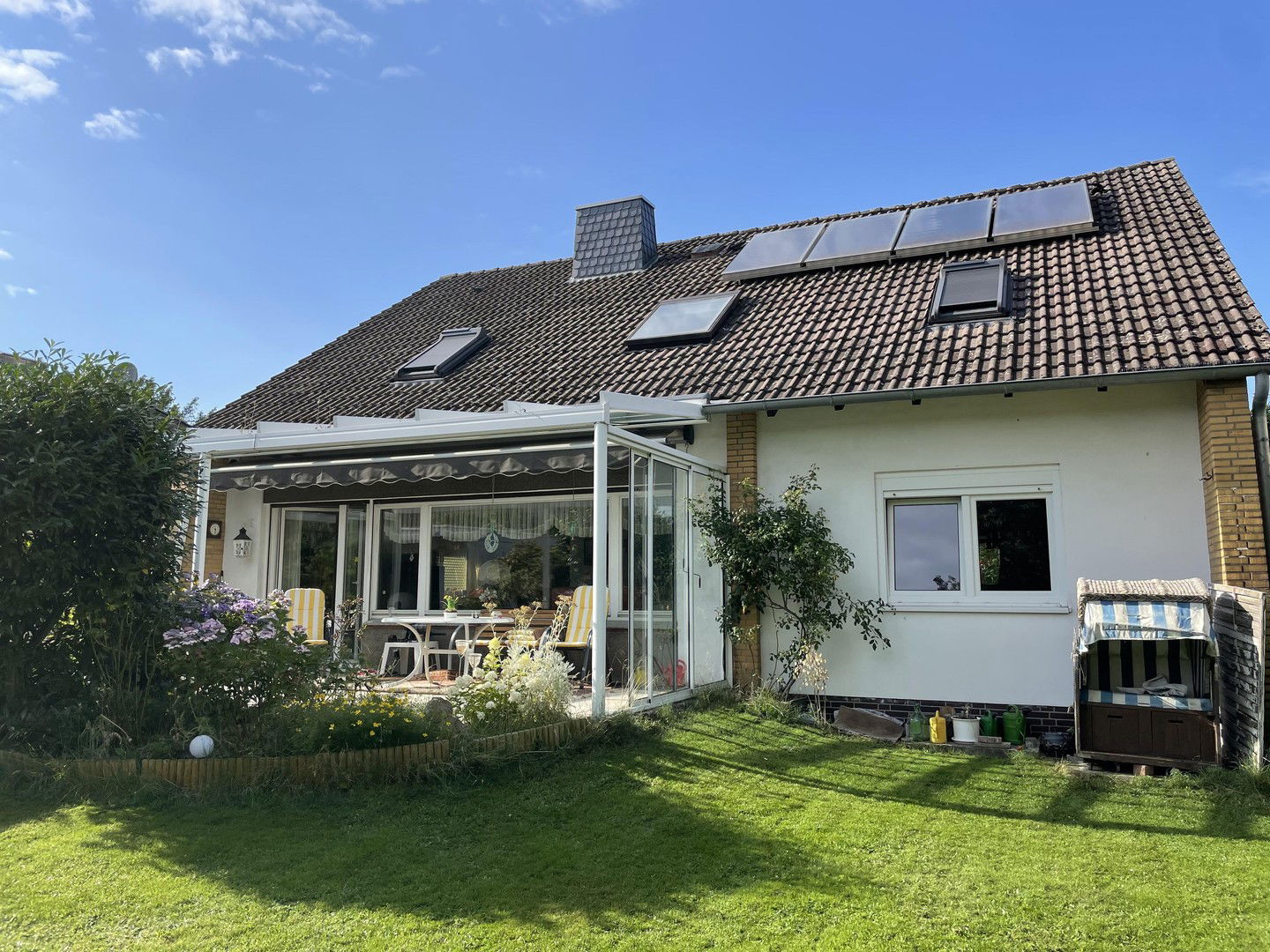 Einfamilienhaus zum Kauf provisionsfrei 445.000 € 6 Zimmer 176 m²<br/>Wohnfläche 539 m²<br/>Grundstück Burgdorf - Mitte Burgdorf 31303