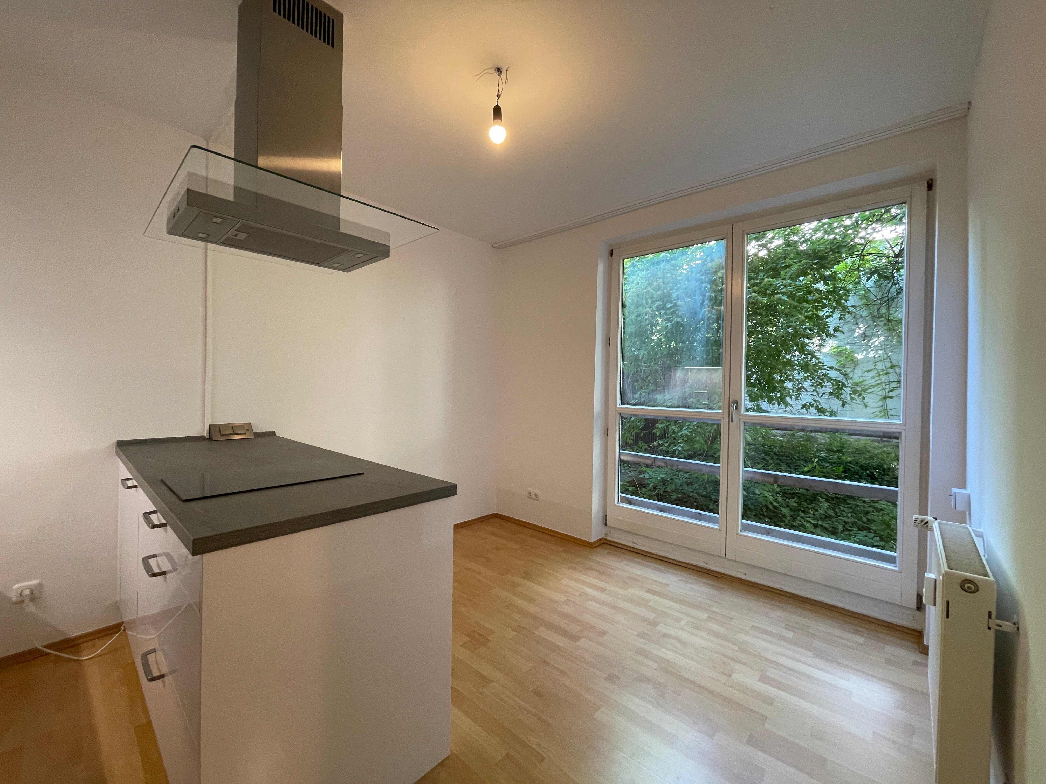 Wohnung zum Kauf 310.000 € 2 Zimmer 25,5 m²<br/>Wohnfläche Erdgeschoss<br/>Geschoss Schwabing - Ost München 80802