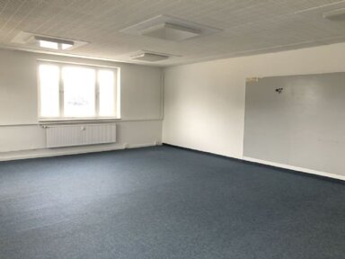 Bürofläche zur Miete provisionsfrei 2,90 € 77,3 m² Bürofläche teilbar ab 25,6 m² Kurze Straße 18 Niederwiesa Niederwiesa 09577