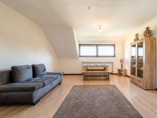 Haus zum Kauf 349.000 € 8 Zimmer 254 m² 559 m² Grundstück Schüller 54586