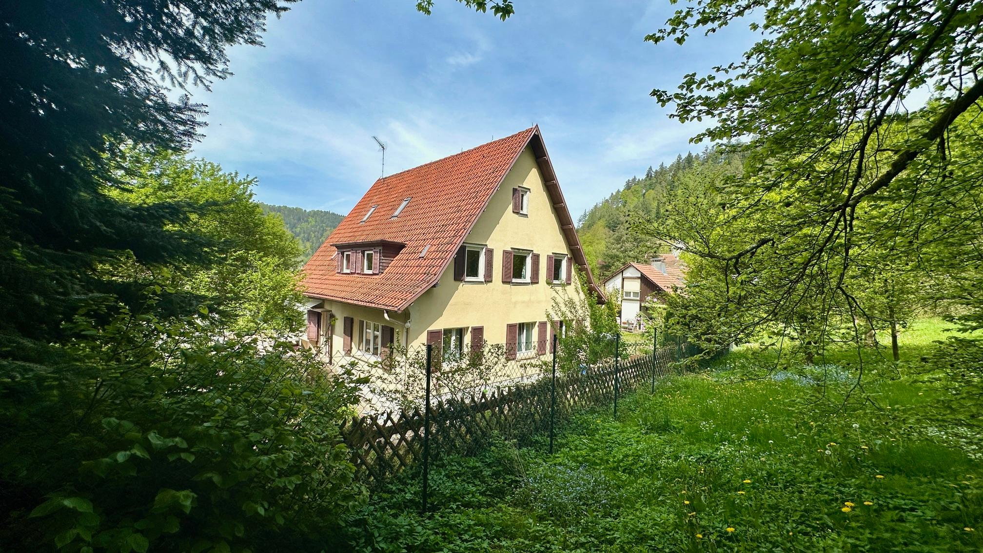 Haus zur Miete 2.200 € 7 Zimmer 197 m²<br/>Wohnfläche 200 m²<br/>Grundstück Bad Liebenzell Bad Liebenzell 75378
