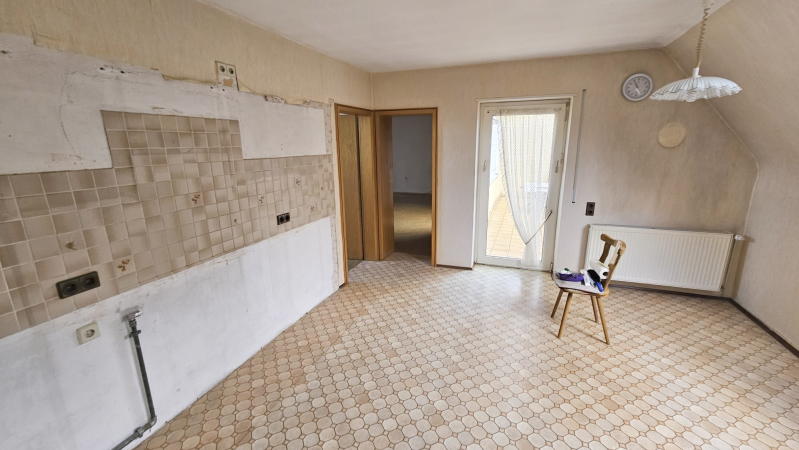 Einfamilienhaus zum Kauf 325.000 € 8 Zimmer 160 m²<br/>Wohnfläche 340 m²<br/>Grundstück Niederkirchen bei Deidesheim 67150