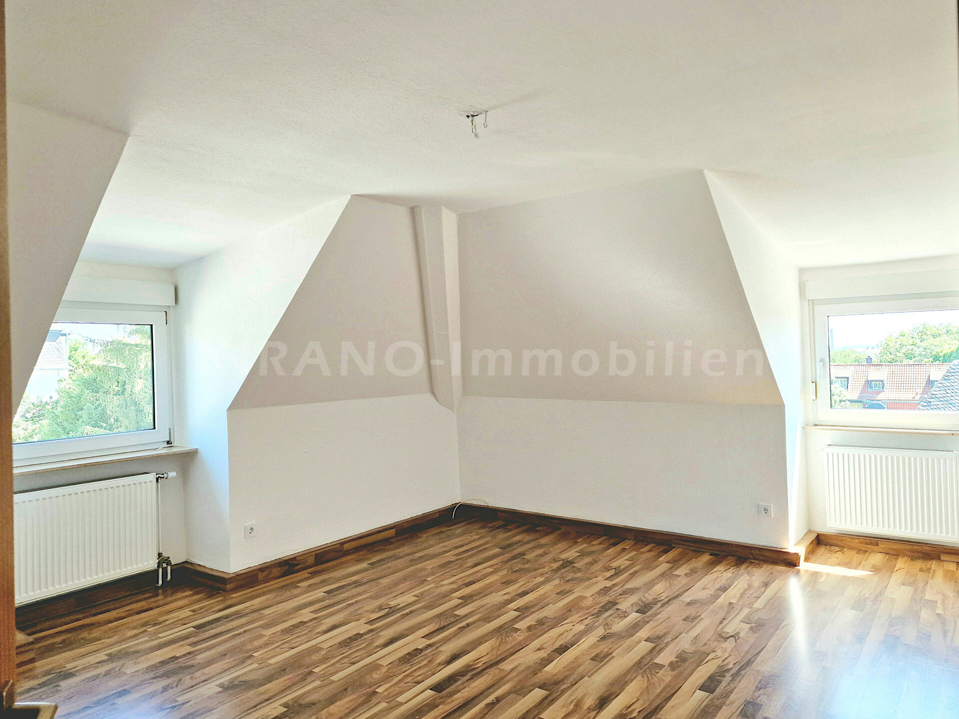 Wohnung zur Miete 650 € 2 Zimmer 57 m²<br/>Wohnfläche 3. Stock<br/>Geschoss Ab sofort<br/>Verfügbarkeit Bad Nauheim - Kernstadt Bad Nauheim 61231