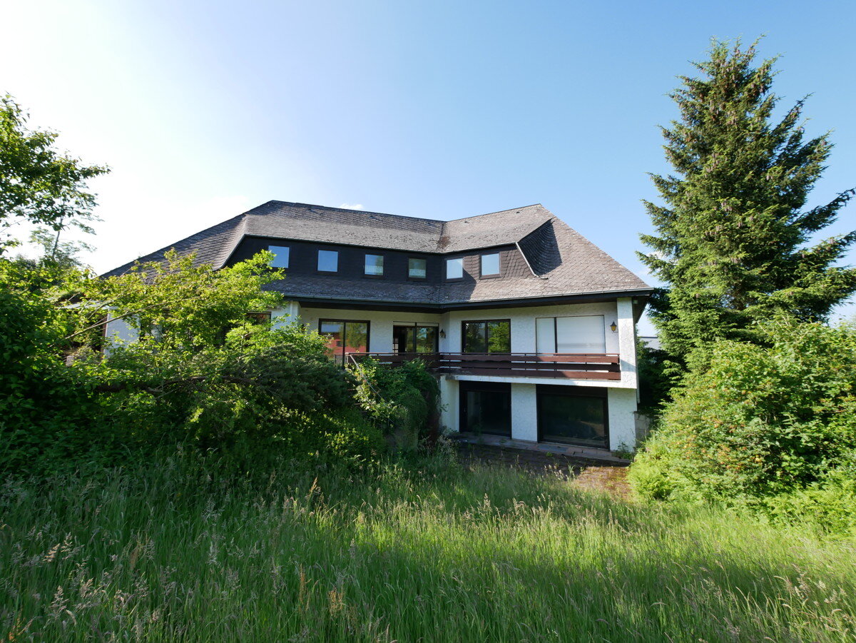 Einfamilienhaus zum Kauf 489.000 € 11 Zimmer 515,1 m²<br/>Wohnfläche 4.084 m²<br/>Grundstück Bad Driburg Bad Driburg 33014