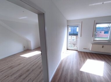 Wohnung zur Miete 290 € 2 Zimmer 45 m² 2. Geschoss Paul-Seydel-Straße 14a Limbach-Oberfrohna Limbach-Oberfrohna 09212